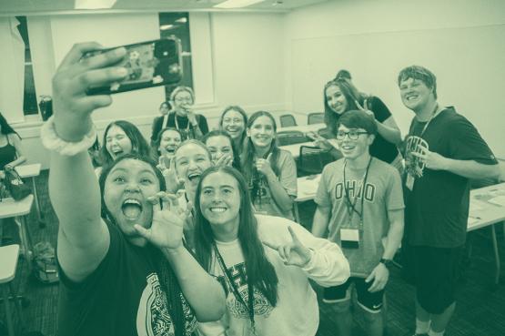 Incoming first year students posing for a selfie
